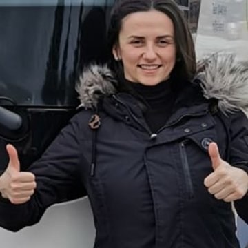 Porträt von Ivanka Kovacevic, Kundin/Kunde von HOCH³